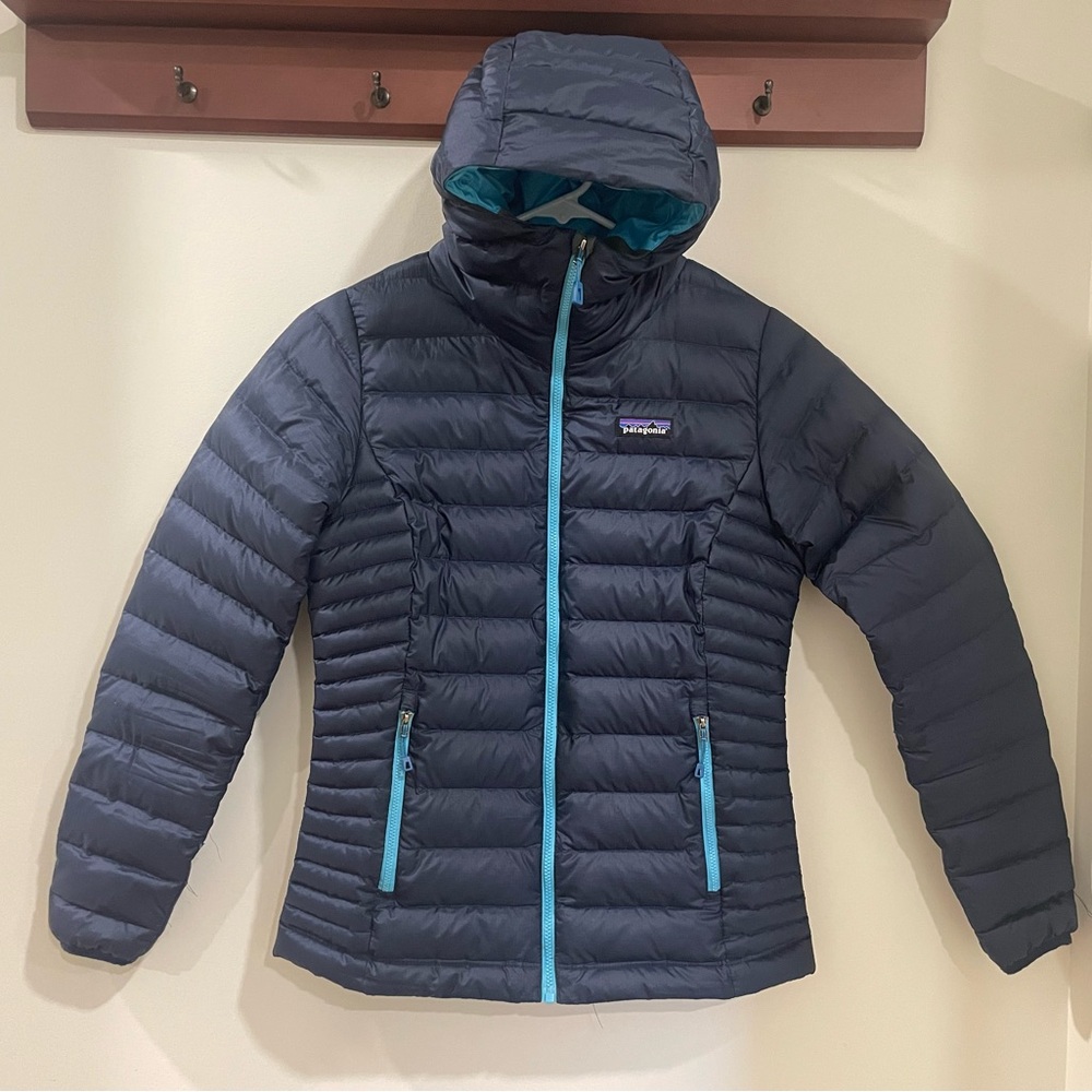 Patagonia Down Sweater Hoody Jacket, Dark Blue/Navy and Teal, Women’s XS